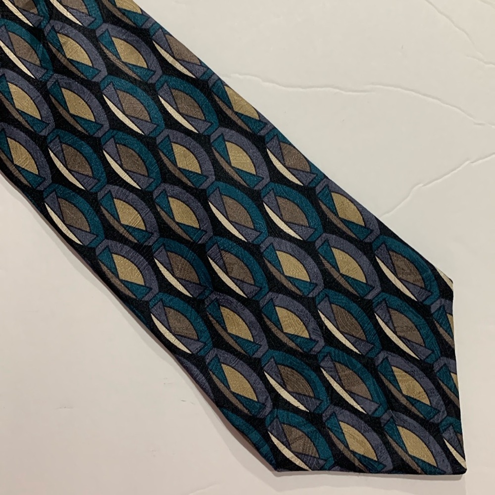 Ruffini tie